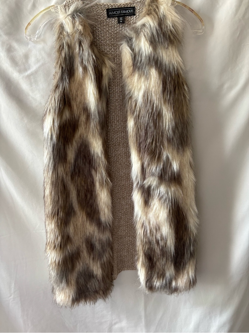 NWT Almost Famous Faux Fur Knit Back Vest Oatmeal Boho, Size S